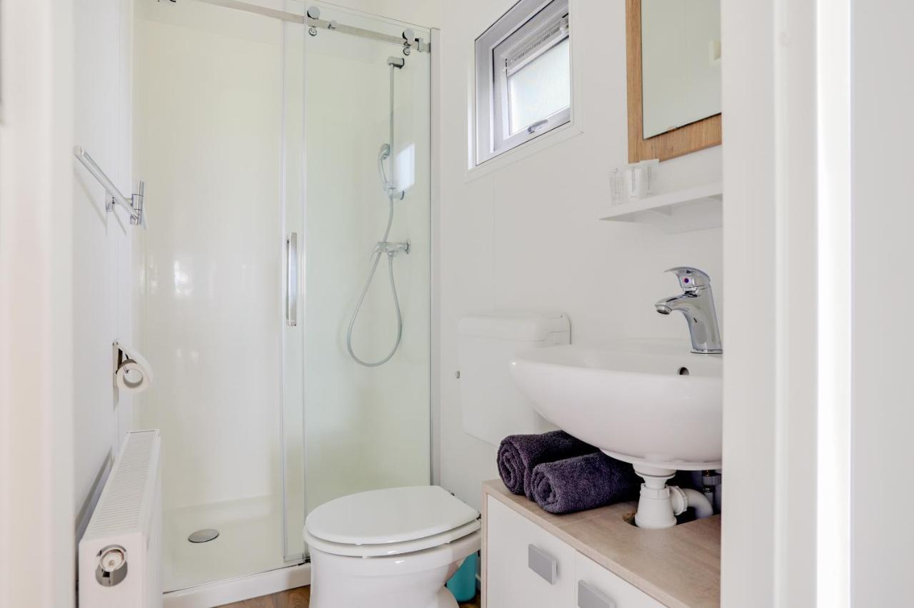 Oosterwolde  Landelijk Chalet 87 מראה חיצוני תמונה